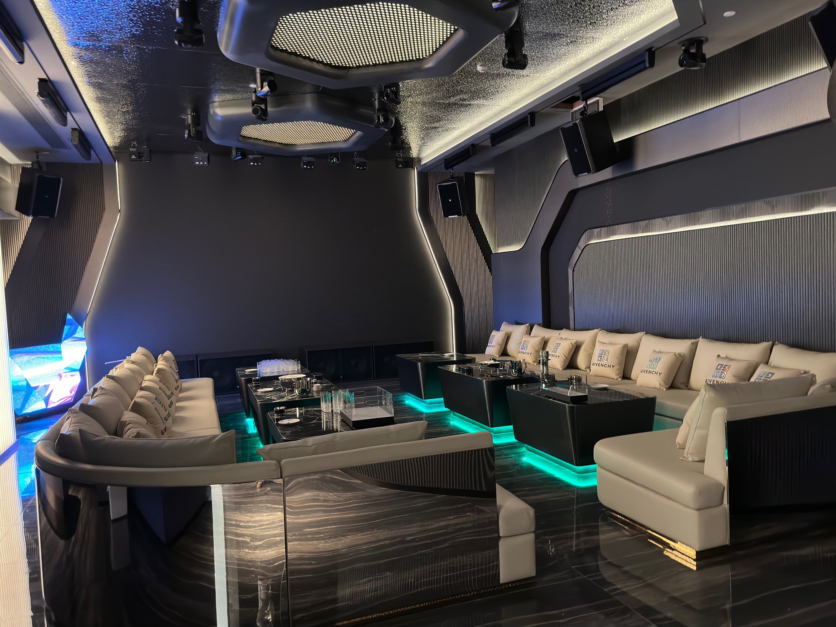 武汉商务ktv中低端区别解析-蔡甸区ktv预订